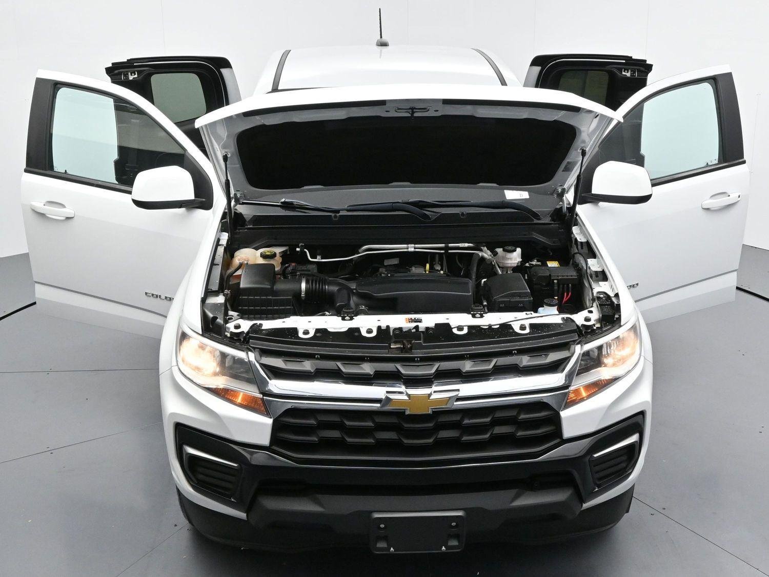 Used 2022 Summit White Chevrolet 4WD LT image 41