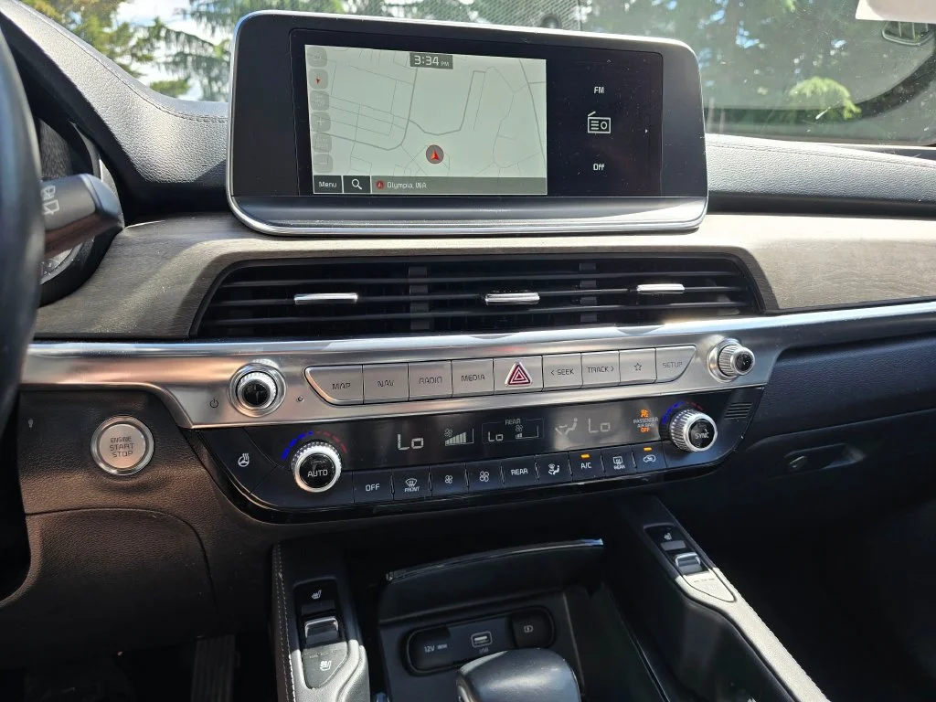 Used 2022 Glacial White Pearl Kia EX image 18