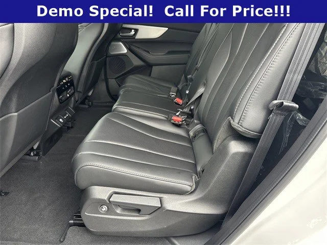 Used 2026 Platinum White Pearl Acura with Technology Package image 41