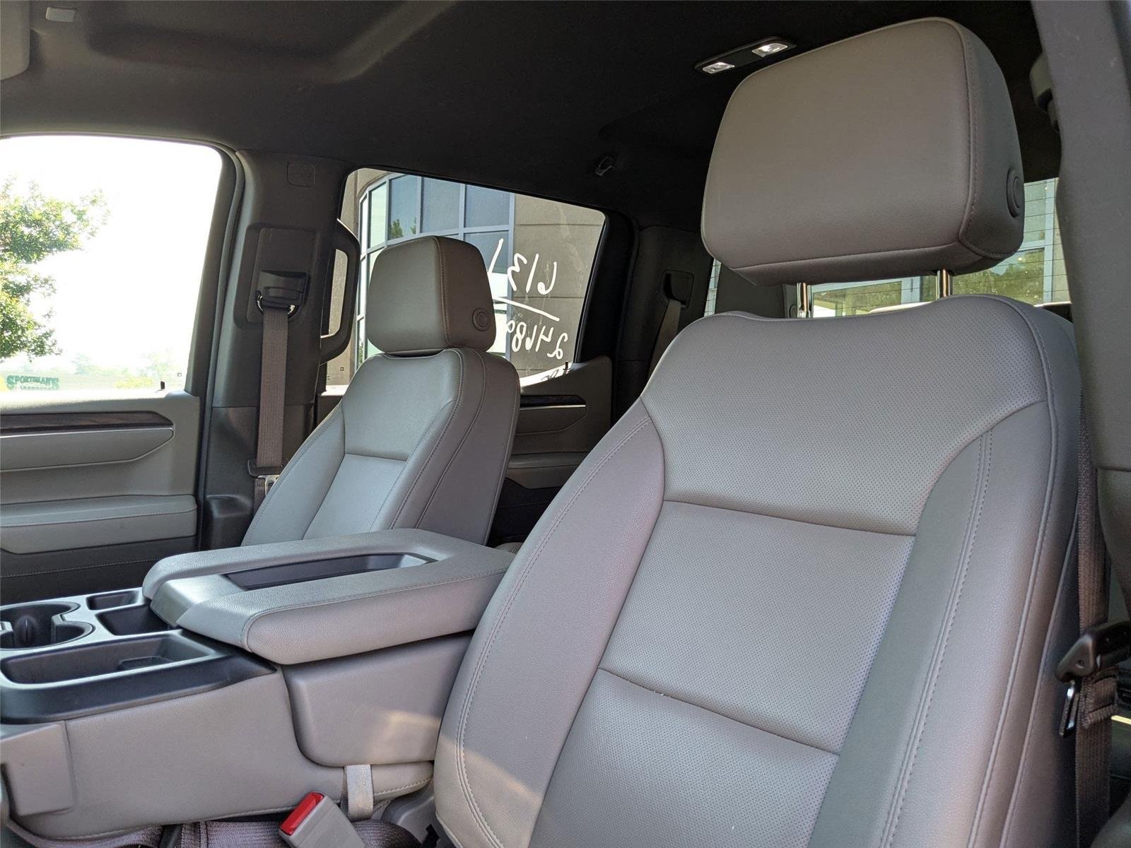 Used 2025 Onyx Black GMC SLT image 11