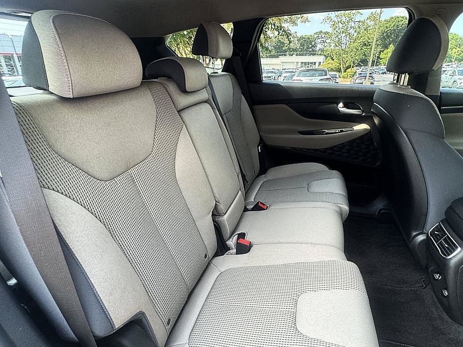 Used 2023 Twilight Black Hyundai SE image 20