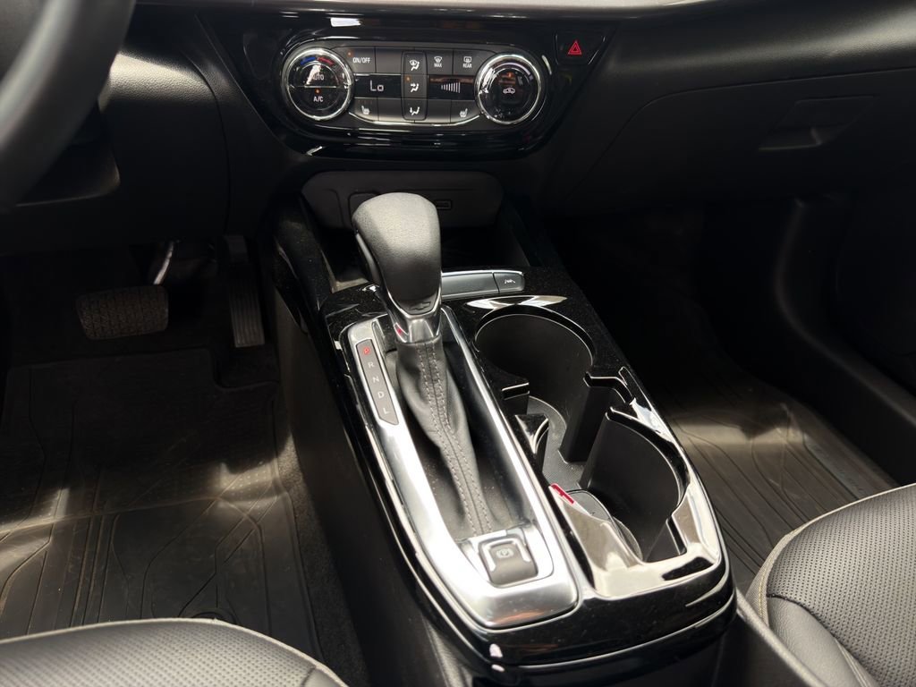 Used 2025 Mosaic Black Metallic Chevrolet ACTIV image 15