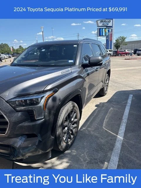 2024 Toyota Sequoia Platinum 4WD i-FORCE MAX Hybrid's photo