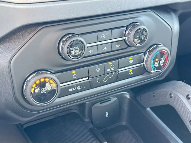 New 2026 Avalanche Ford Badlands image 10
