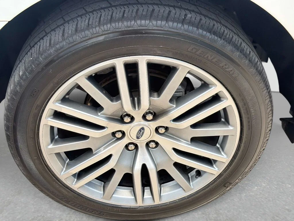 Used 2022 White Ford Platinum image 12