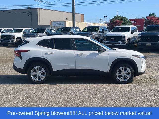 Used 2025 White Chevrolet LS image 14