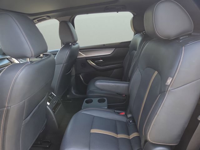 Used 2024 Platinum Mazda Premium Plus image 37