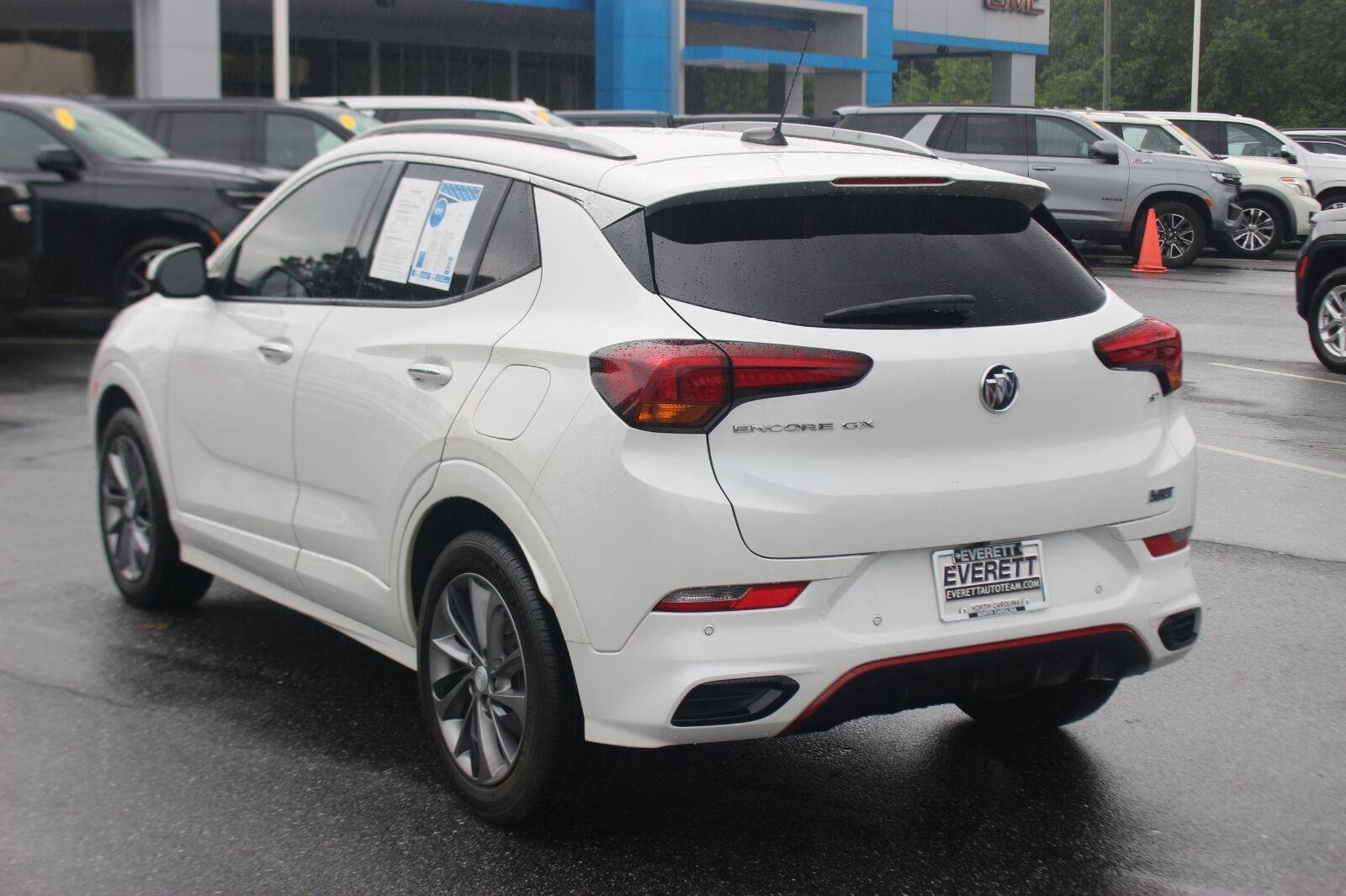 Used 2022 White Frost Tricoat Buick Essence image 5