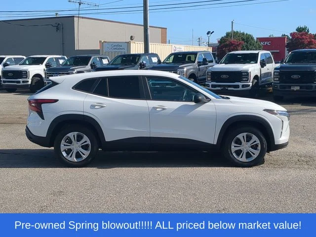 Used 2025 White Chevrolet LS image 14