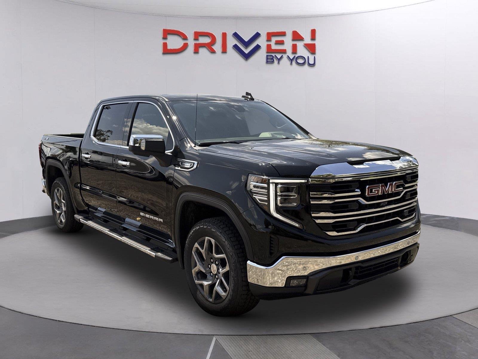 New 2026 Onyx Black GMC SLT image 1