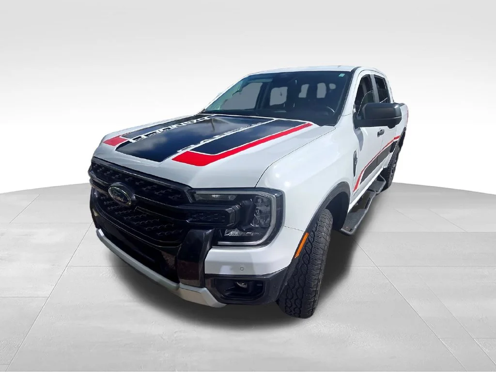 Used 2024 White Ford XLT image 3