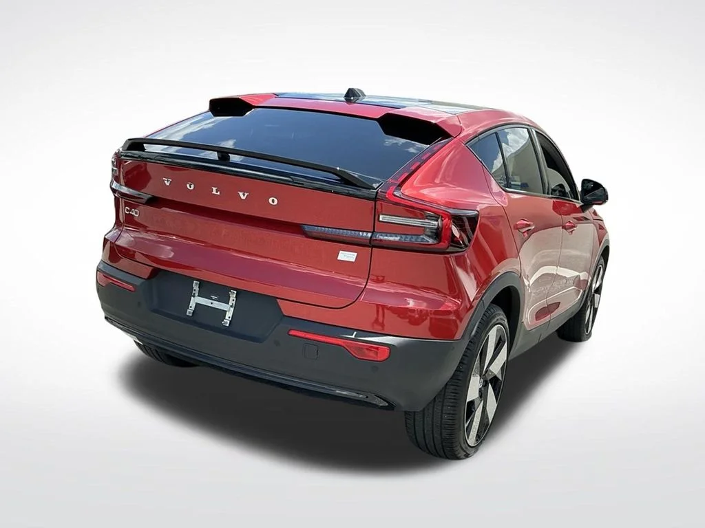 Used 2023 Red Volvo Ultimate image 10