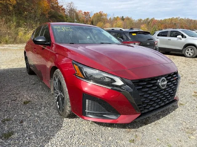 Used 2023 Red Nissan 2.5 SR image 16