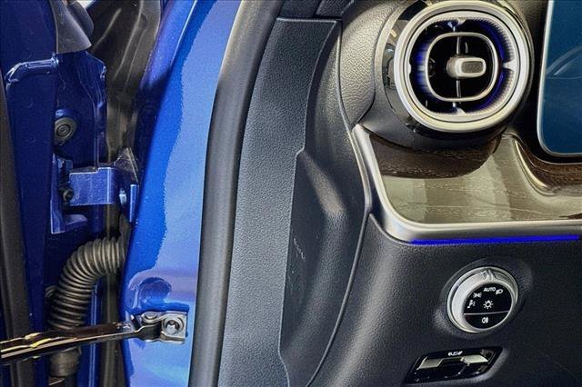 New 2026 Starling Blue Metallic Mercedes-Benz C 300 image 40