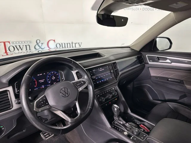Used 2021 Gray Volkswagen 3.6L V6 SEL Premium R-Line image 19