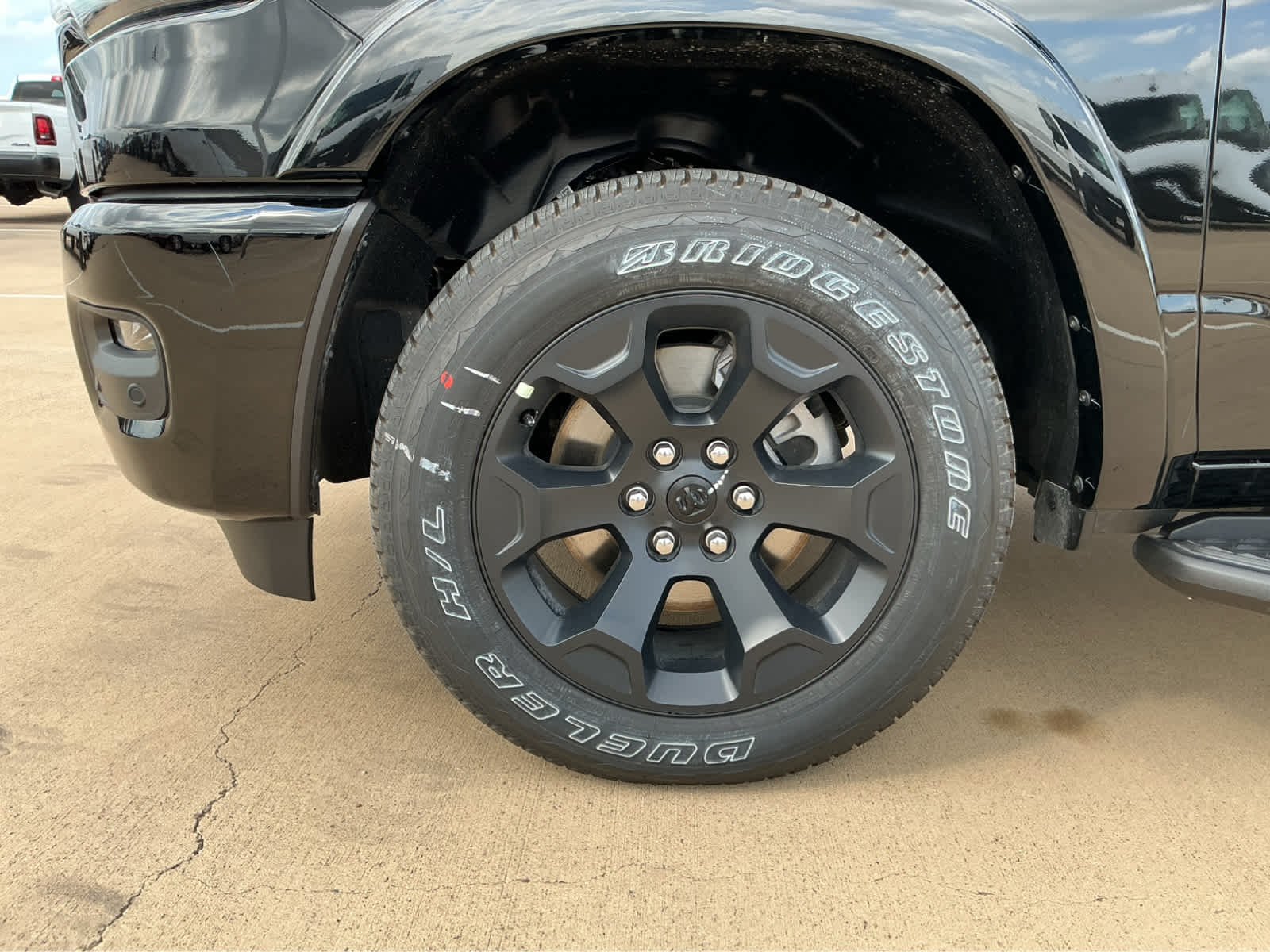 New 2026 Diamond Black Crystal Pearl-Coat Exterior Paint RAM Lone Star image 14
