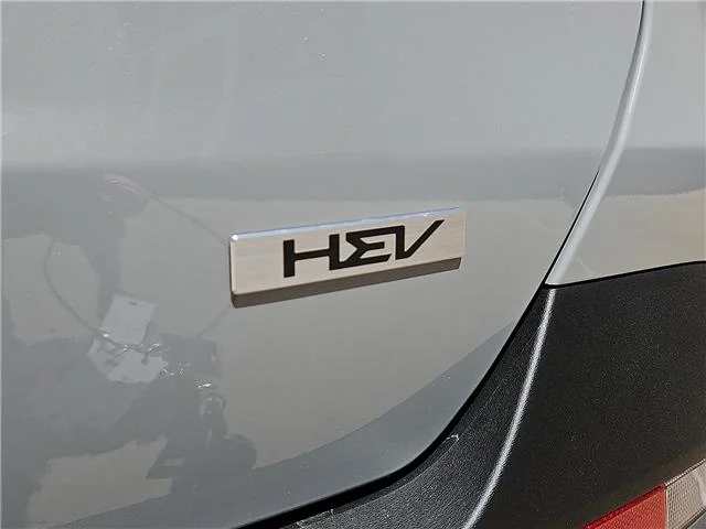 New 2026 Ceramic Silver KIA SX Passenger image 4
