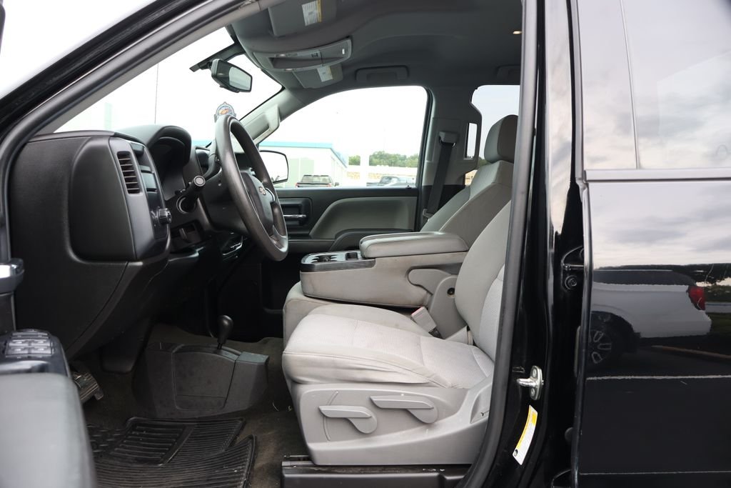 Used 2018 BLACK Chevrolet Custom image 12
