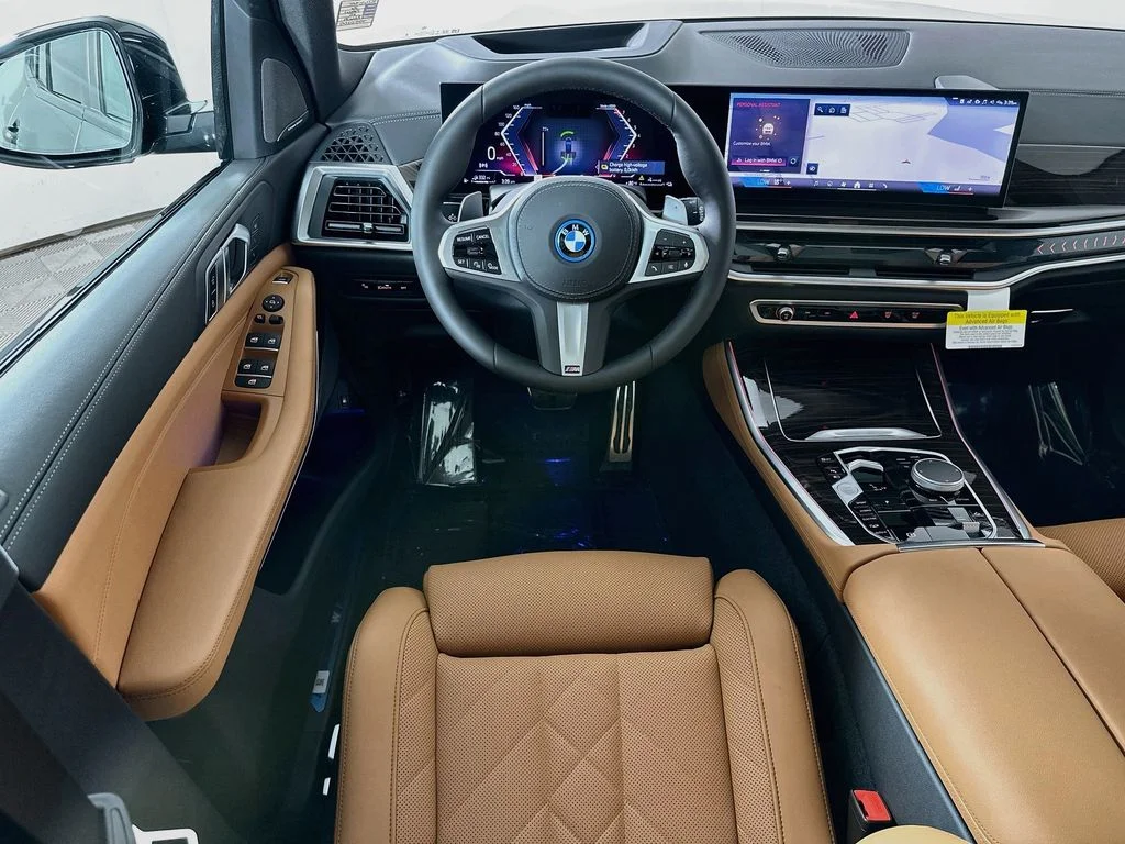 New 2026 Black Sapphire Metallic BMW xDrive50e image 25
