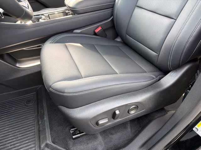 New 2027 Mosaic Black Metallic Chevrolet LT image 11