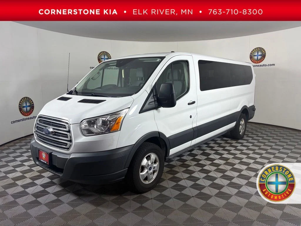 Used 2018 White Ford XLT image 1