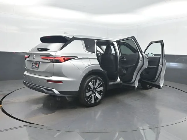 New 2026 Silver Mitsubishi SE 1.5T S-AWC image 41