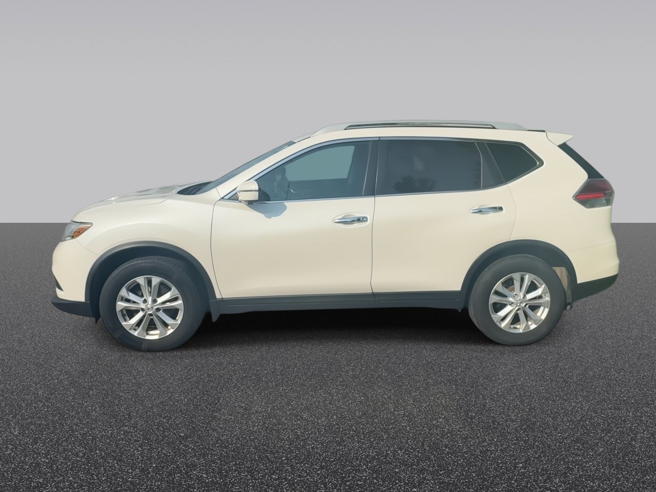 Used 2016 Pearl White Nissan SV image 5