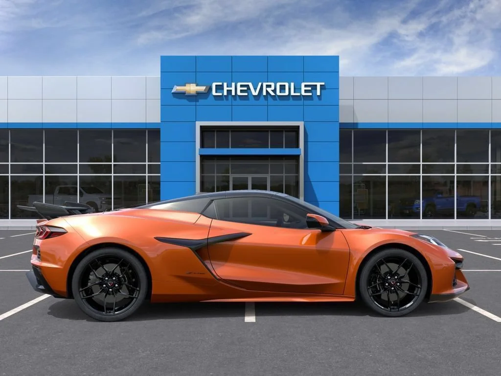 New 2026 Sebring Orange Tintcoat Chevrolet 2LZ image 5