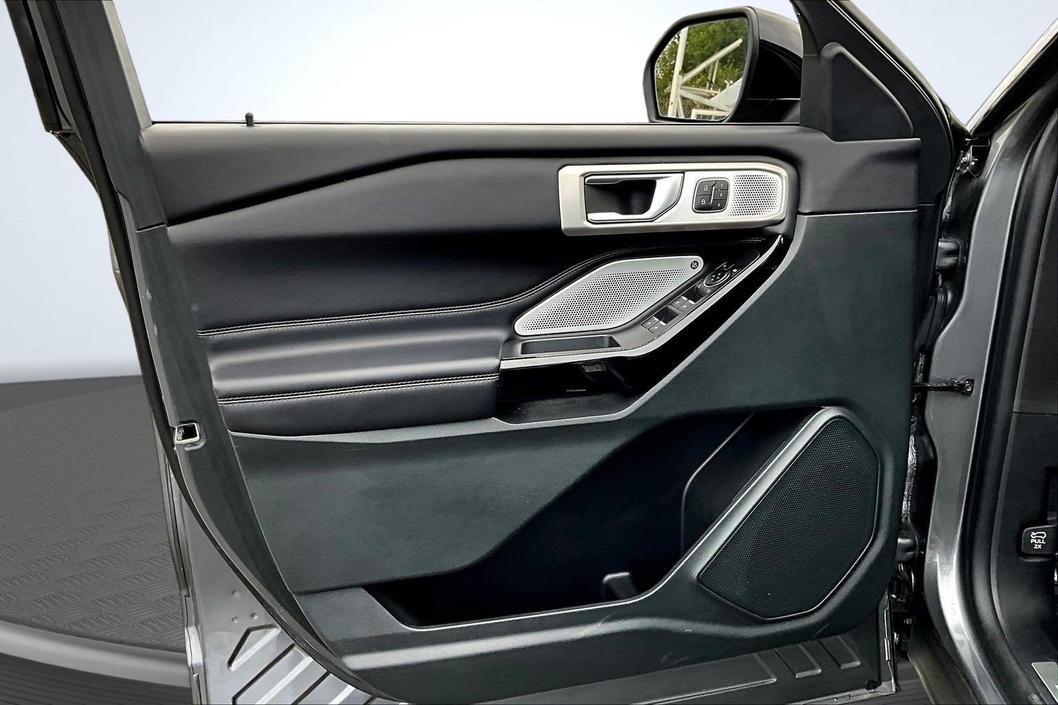 Used 2024 Gray Ford Platinum image 18