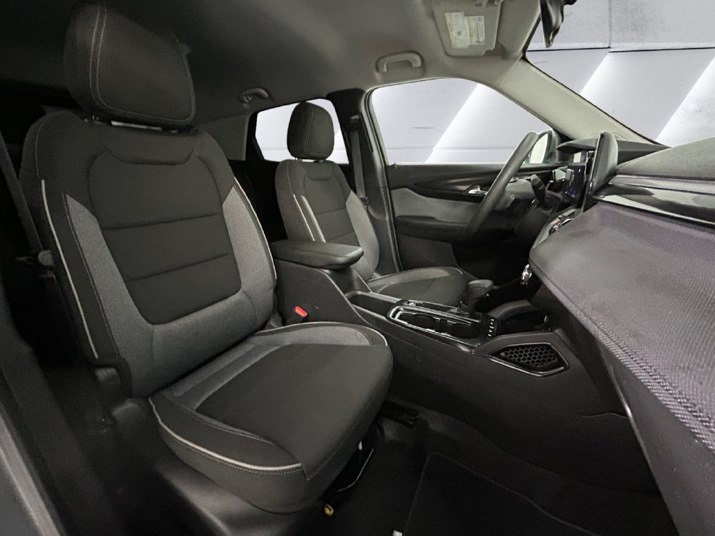 Used 2025 Gray Chevrolet LT image 14