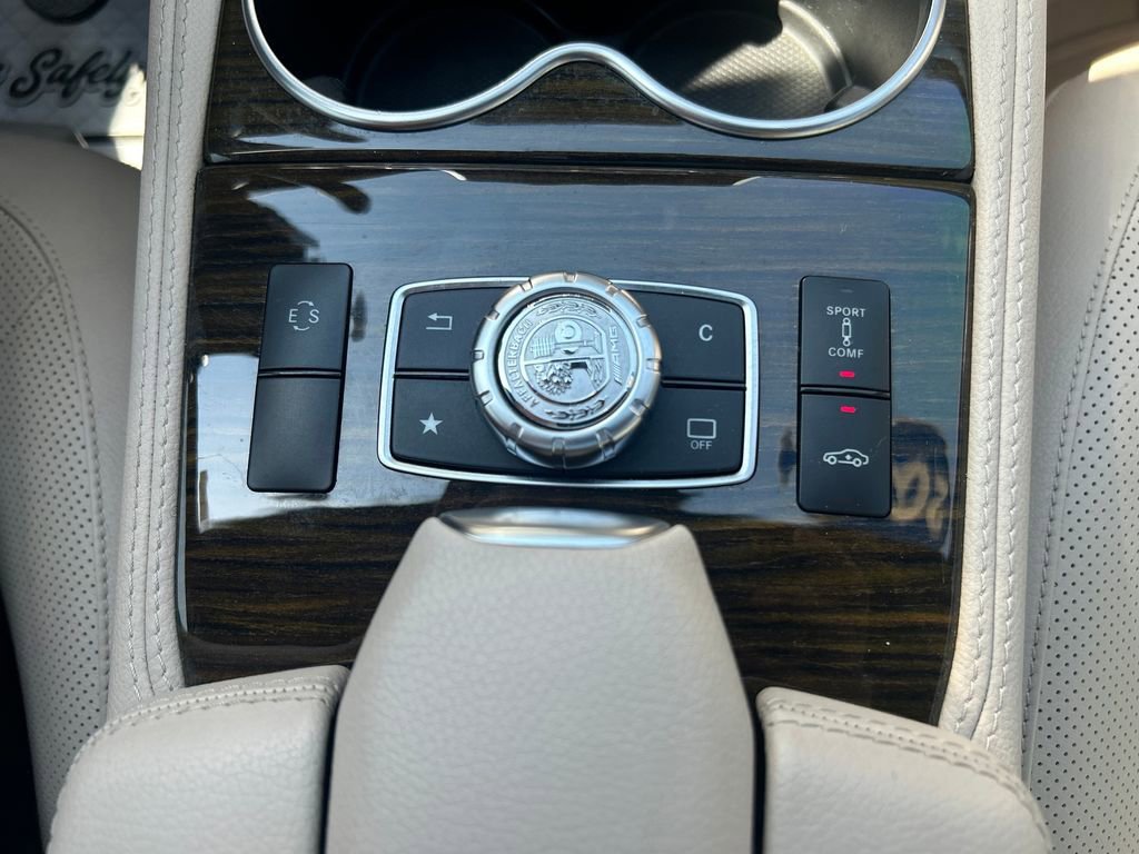 Used 2016 White Mercedes-Benz 4MATIC® image 27