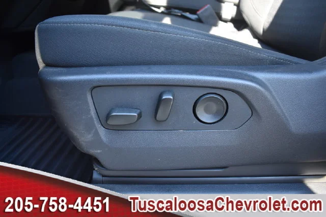 Used 2025 Summit White Chevrolet Custom image 21