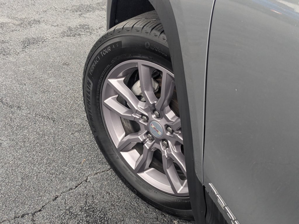 Used 2023 Sterling Metallic GMC SLT image 9