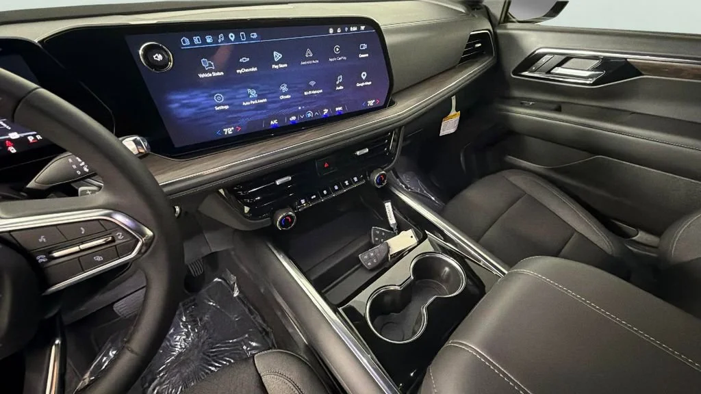 Used 2025 Black Chevrolet LS image 20