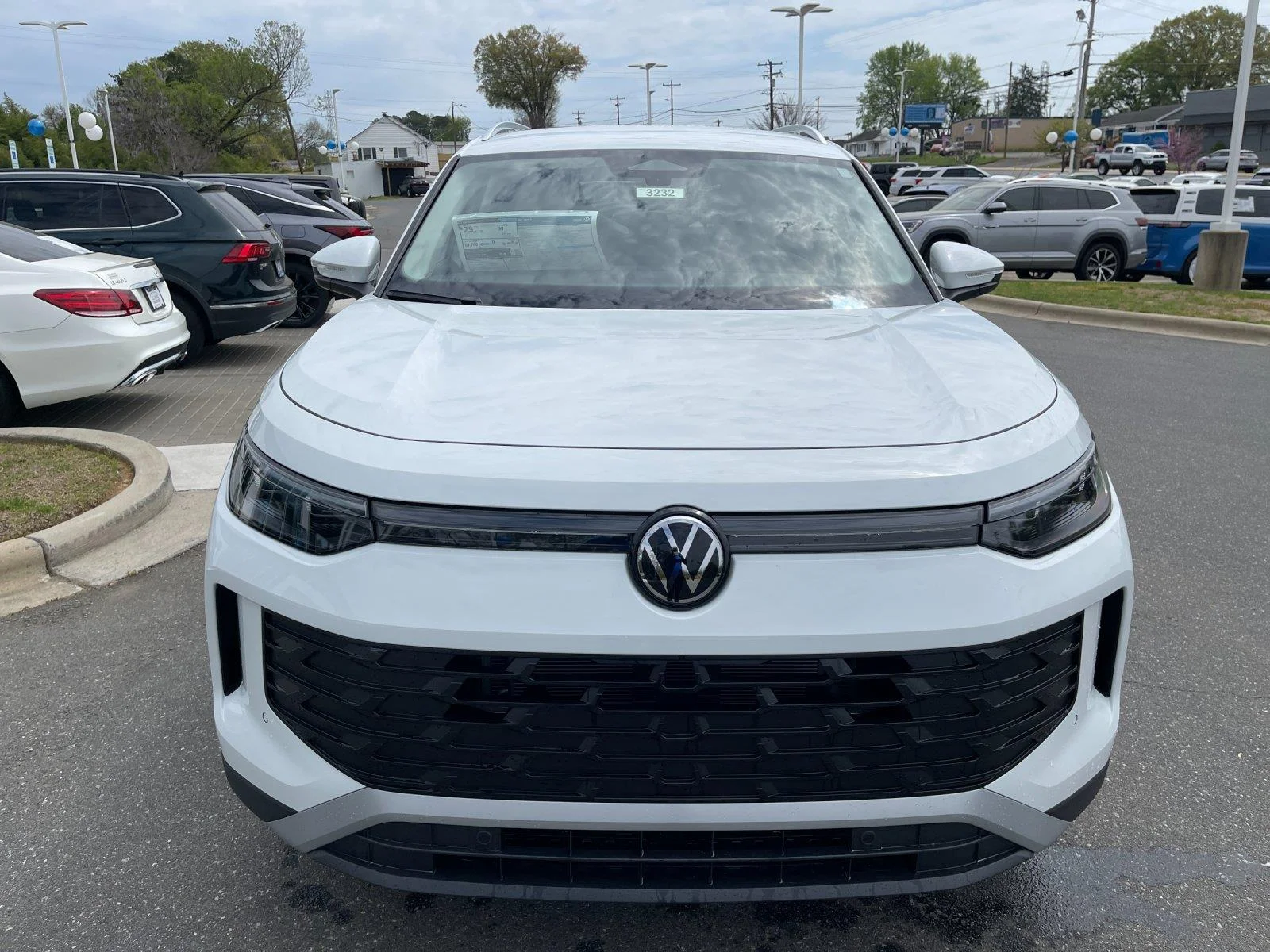 New 2026 pure white Volkswagen S image 8