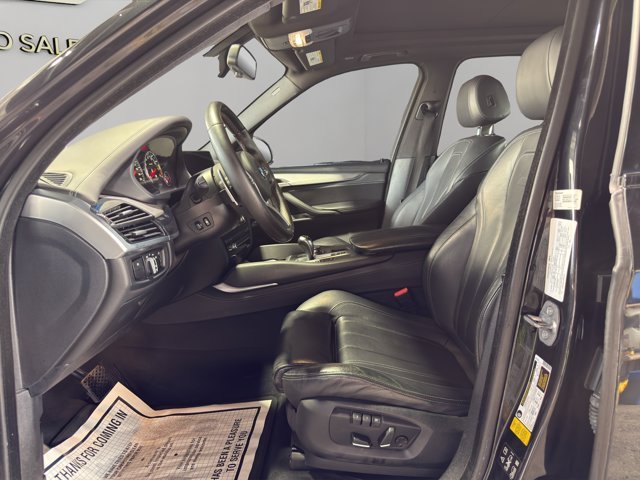 Used 2018 Black BMW  image 9
