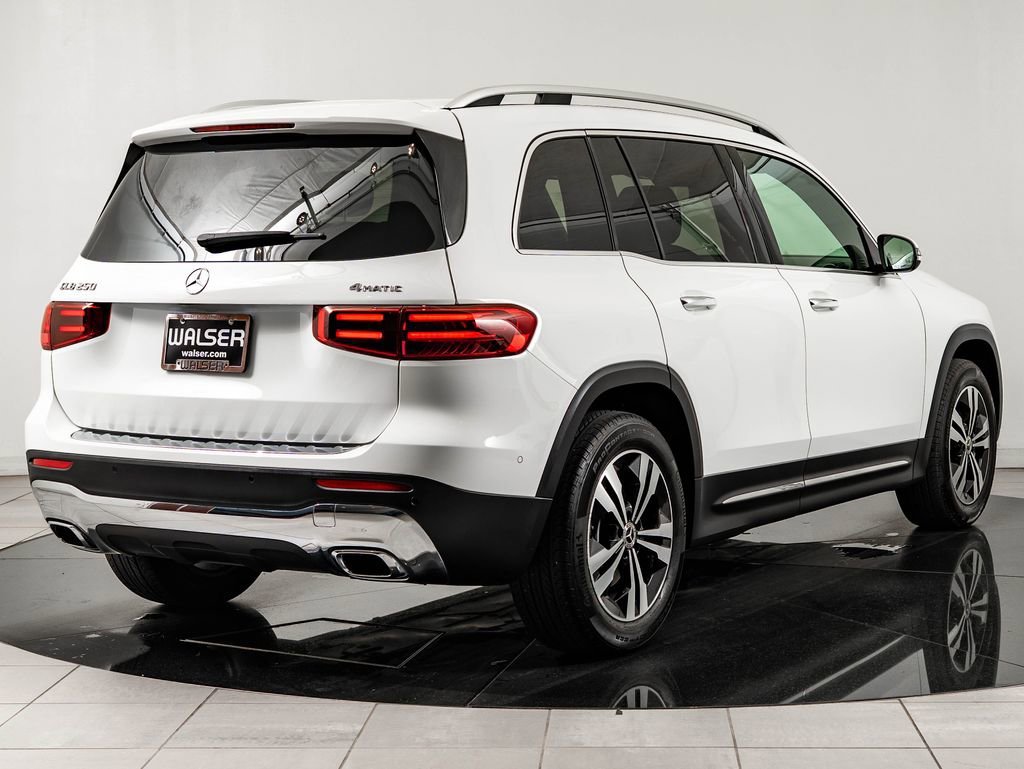 Used 2024 Polar White Mercedes-Benz GLB 250 image 10