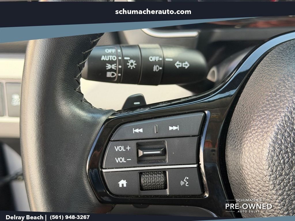 Used 2023 Silver Honda Touring image 27