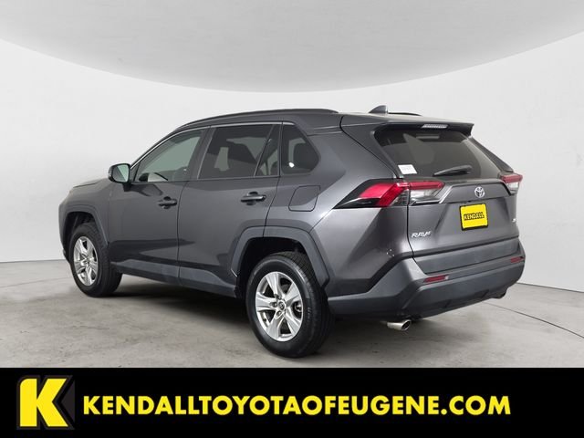 Used 2019 Gray Toyota XLE image 7