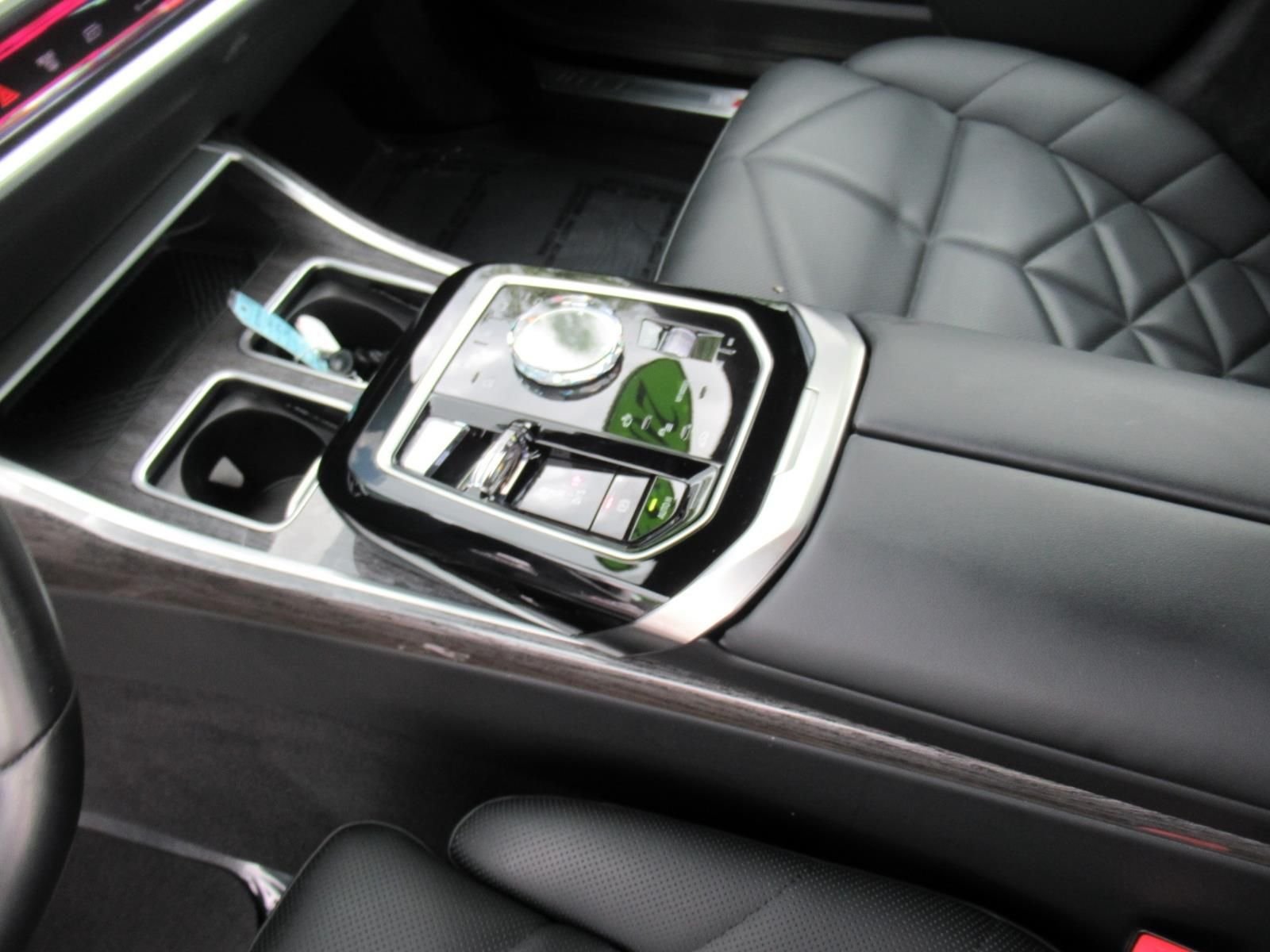 2023 BMW 7 Series 740i - Photo 19