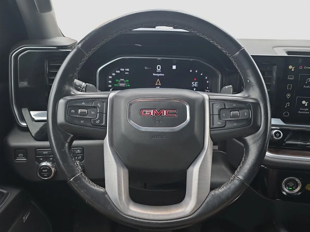 Used 2022 White GMC SLT image 8