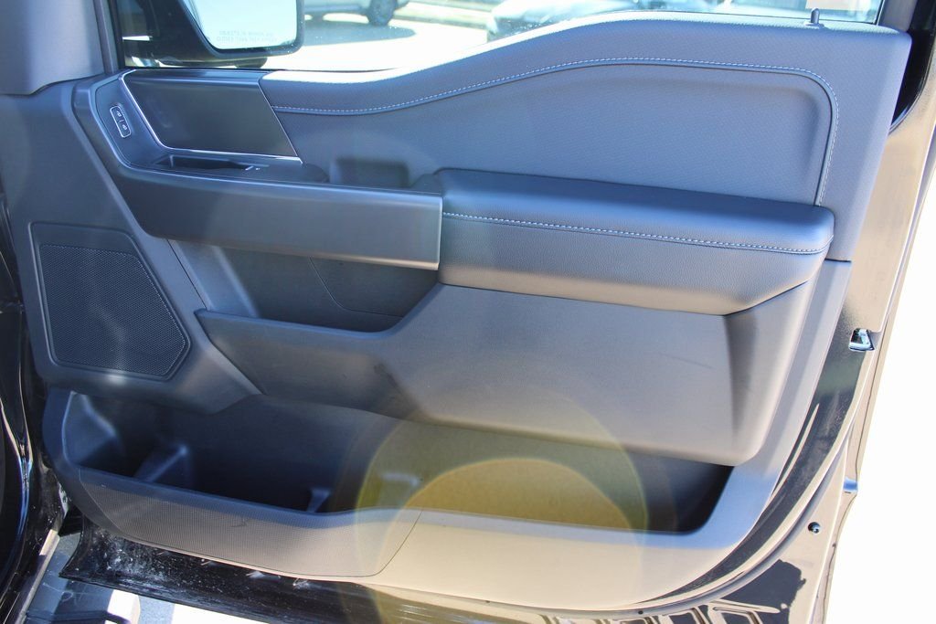 Used 2024  Ford XLT image 41