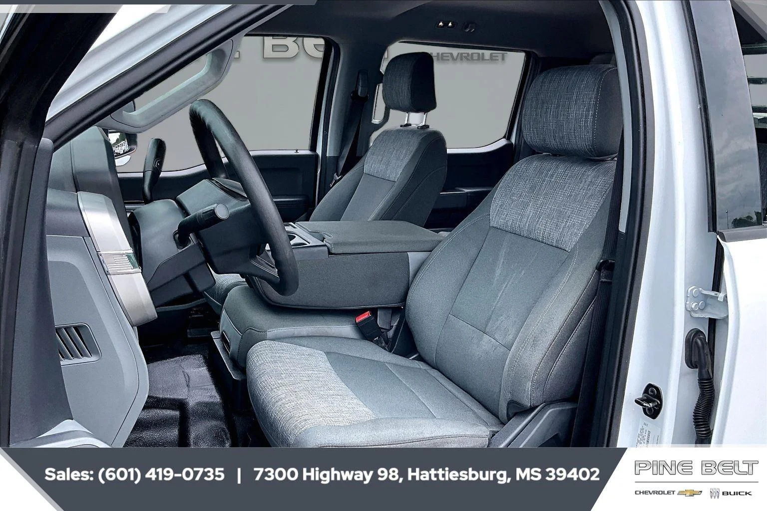 Used 2023 White Ford XL image 19