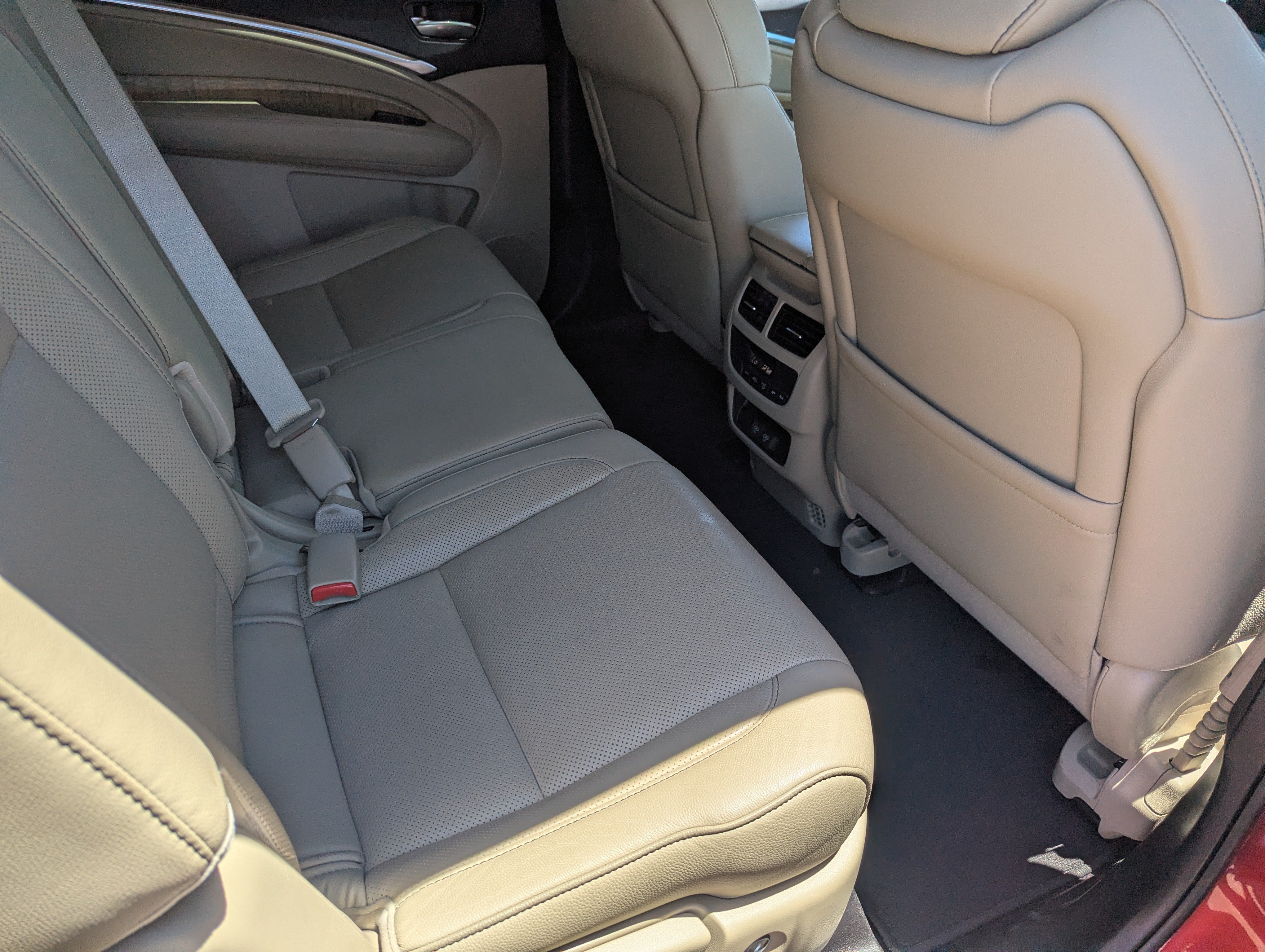 Used 2019 Performance Red Pearl Acura w/Technology Pkg image 14