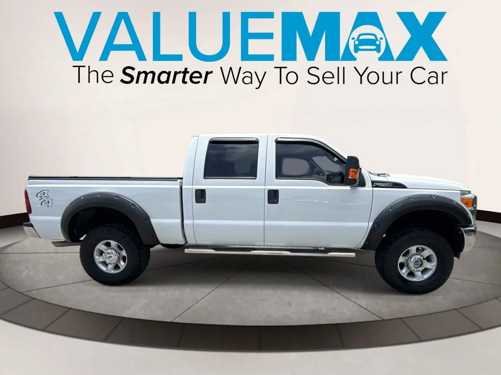 Used 2016 White Ford XL image 2
