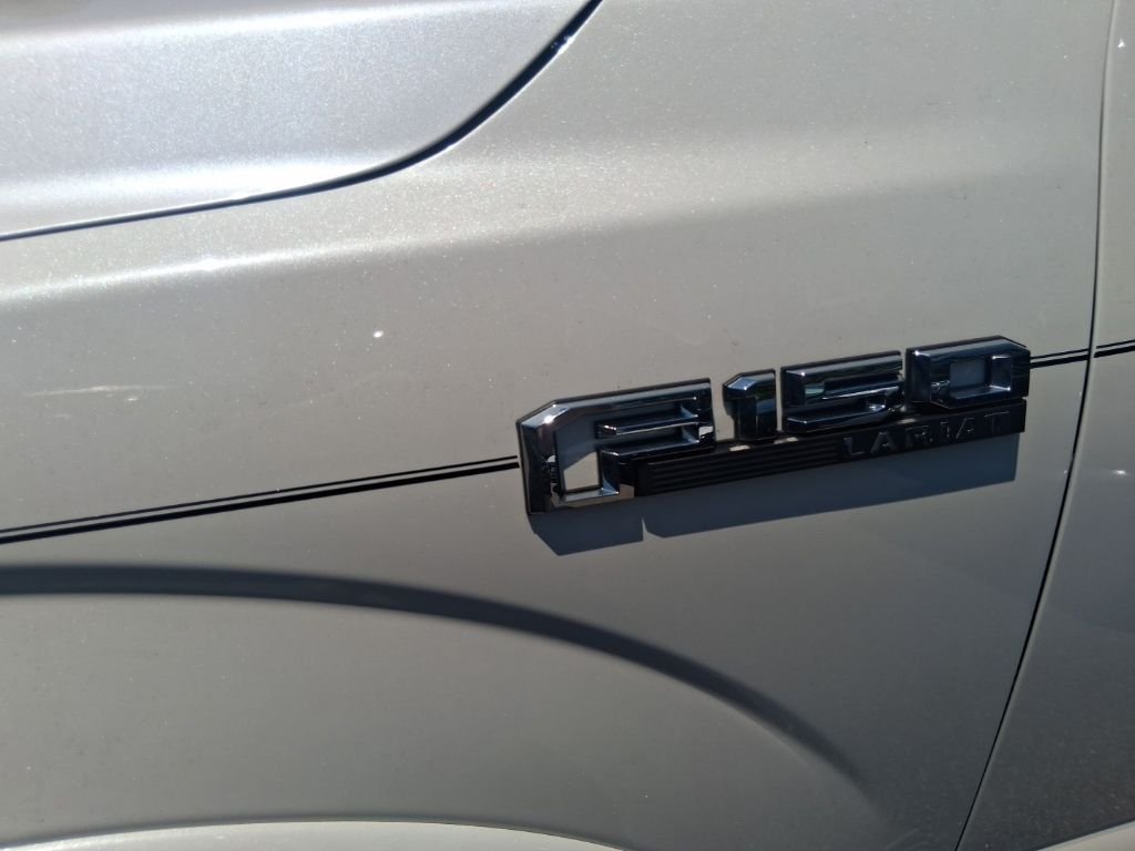 Used 2018 White Ford Lariat image 12