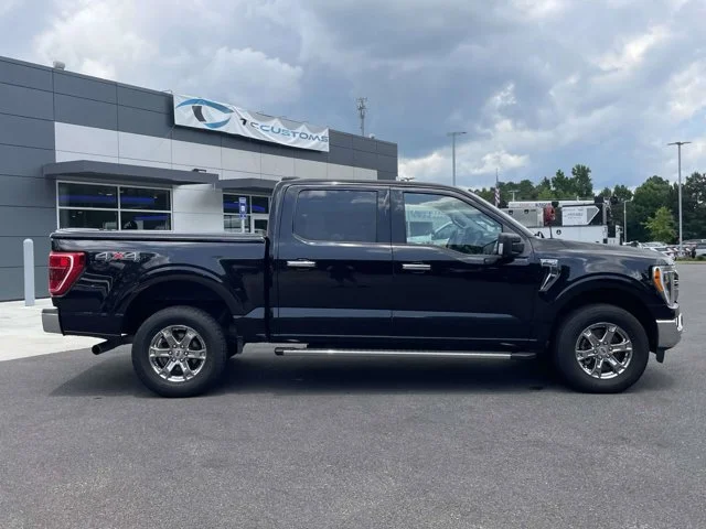 Used 2021 Agate Black Metallic Ford XLT image 33
