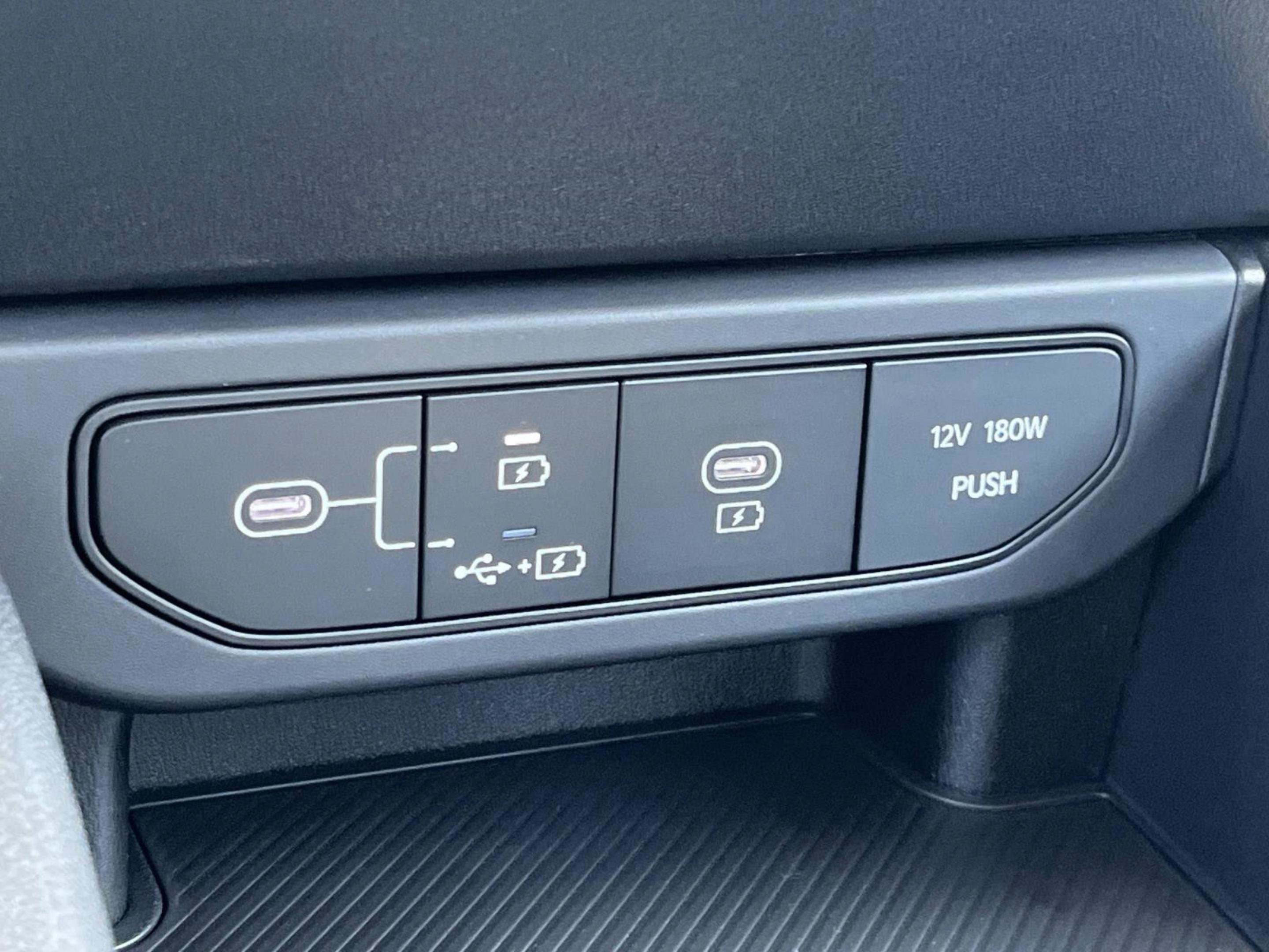 New 2026 Snow White Pearl Kia LX image 26