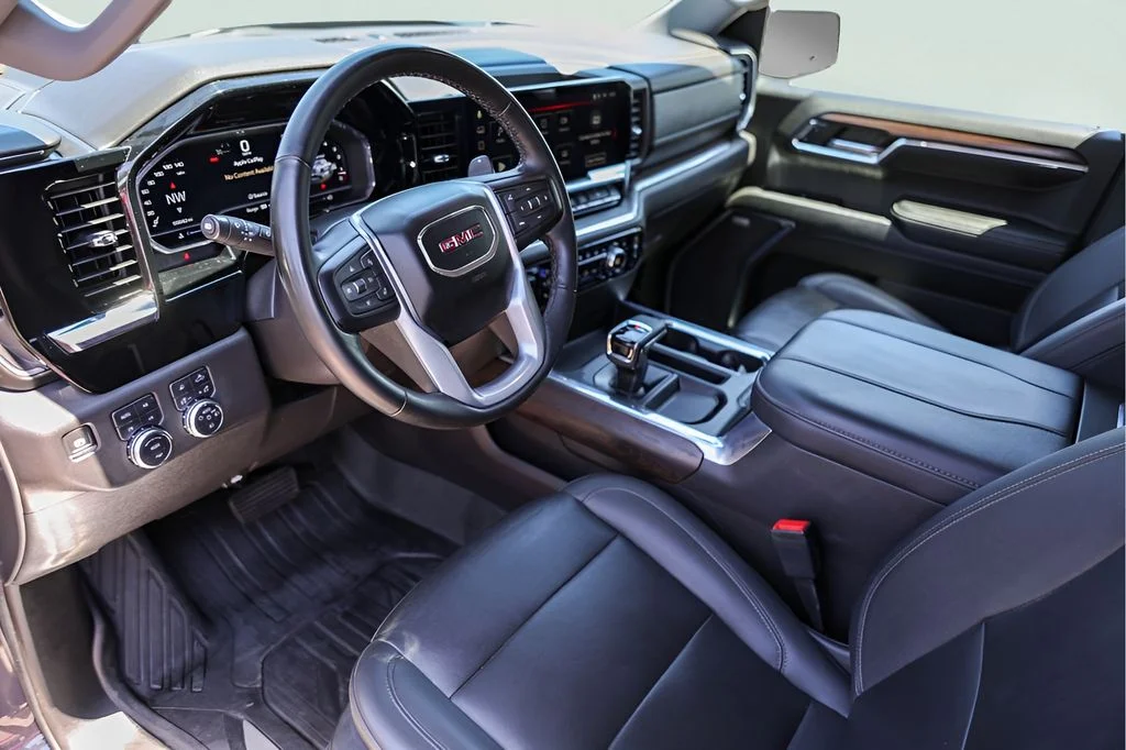 Used 2023 Silver GMC SLT image 13