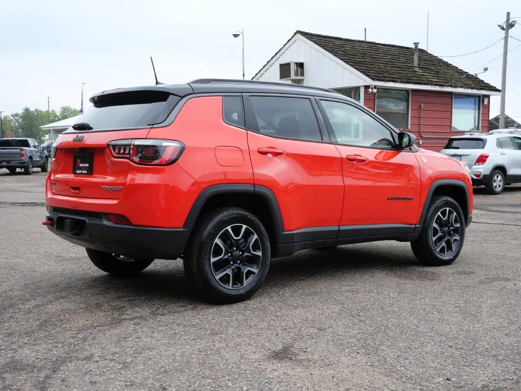 Used 2019 Orange Jeep Trailhawk image 6